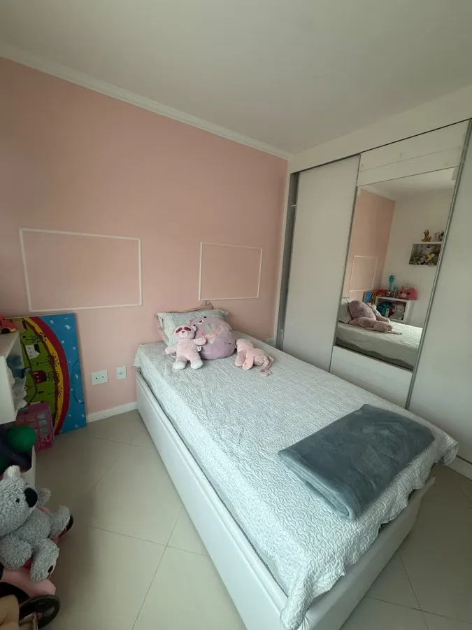 Furnished house with 5 bedrooms and 400 m² — photo 27
