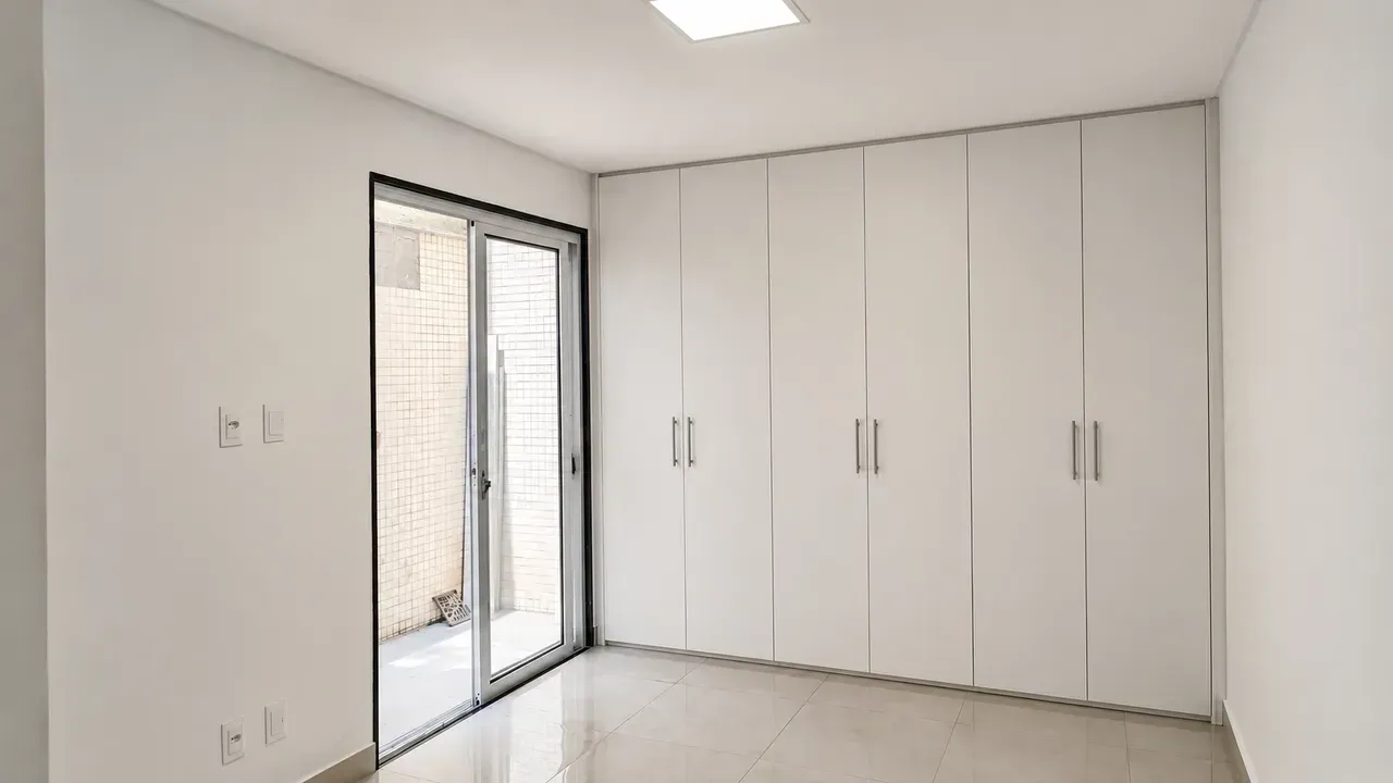Apartment with 96 m², 2 bedrooms, and a closed kitchen — photo 2