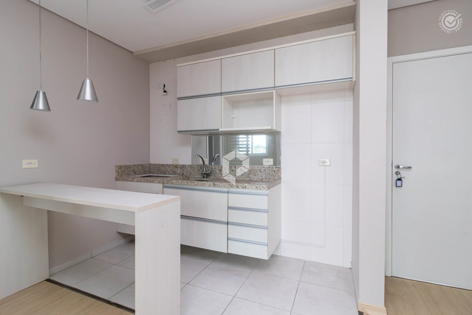 One-bedroom apartment with a home office in Curitiba — photo 16