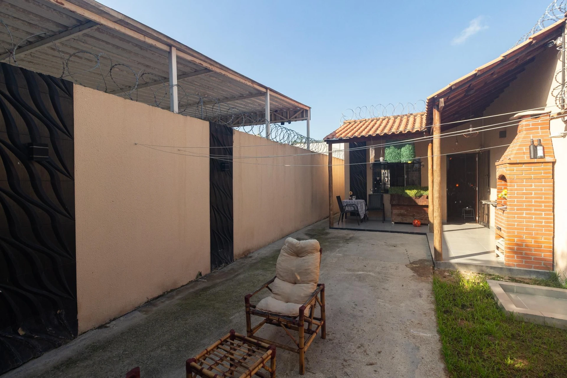 Furnished house with 2 bedrooms, garden and balcony — photo 16