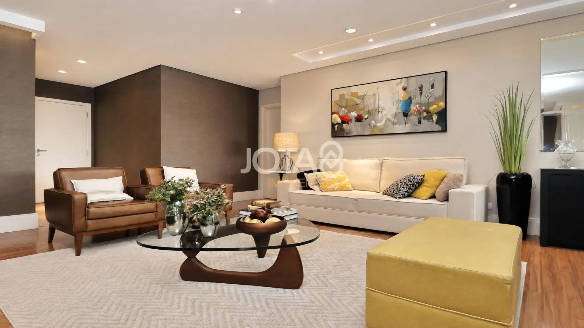 Furnished apartment, 267 m², with floor-to-ceiling windows