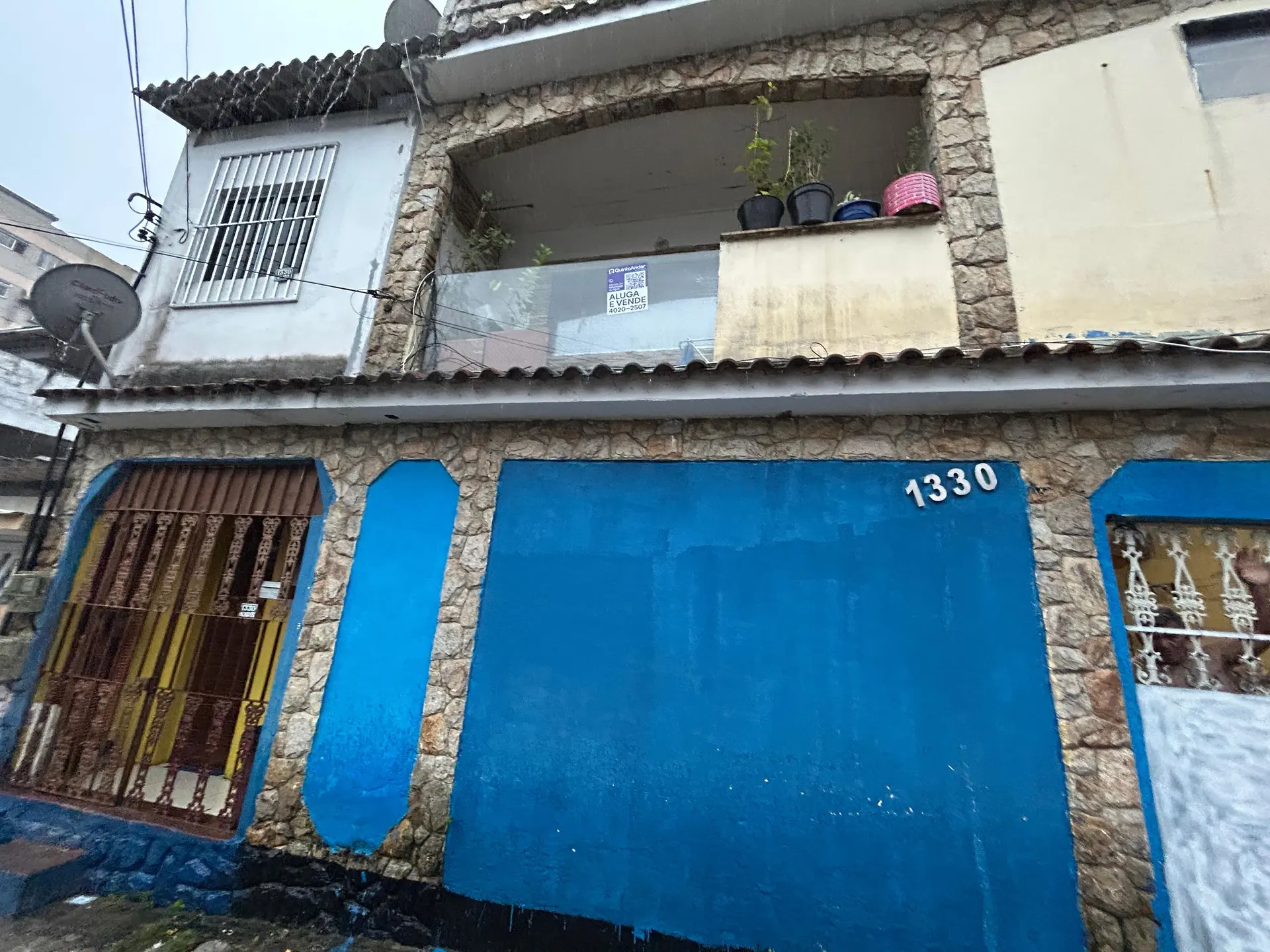 Casa com 4 quartos e varanda fechada de vidro — photo 6