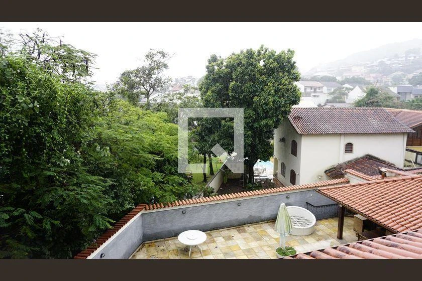 Casa mobiliada com 4 quartos e 460 m² — photo 47