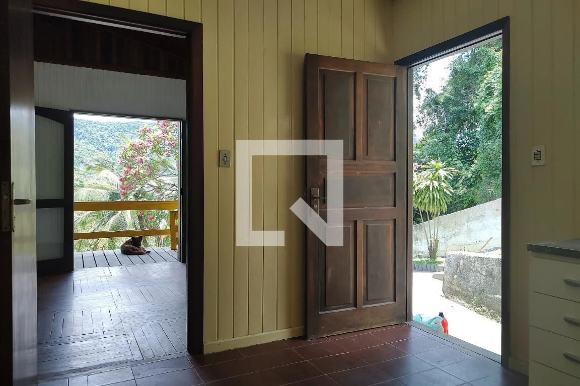 Casa para locação com 3 quartos e 280 m² — photo 63