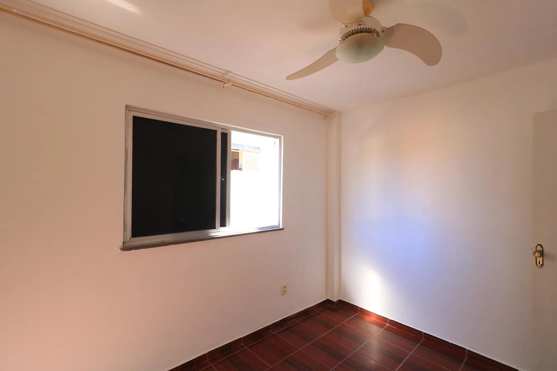 Apartamento sin amueblar de 2 dormitorios con balcón — photo 9