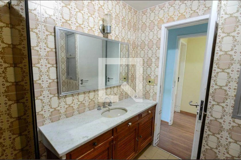 140 m² apartment with 4 bedrooms and 1 en-suite — photo 36