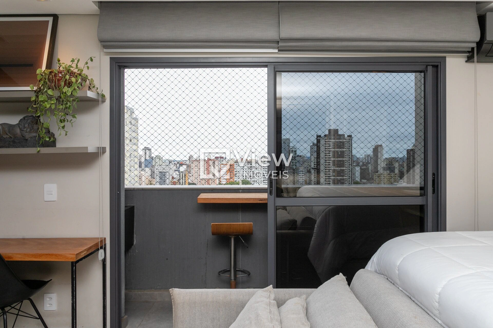 Furnished studio, 35 m², with floor-to-ceiling windows — photo 7