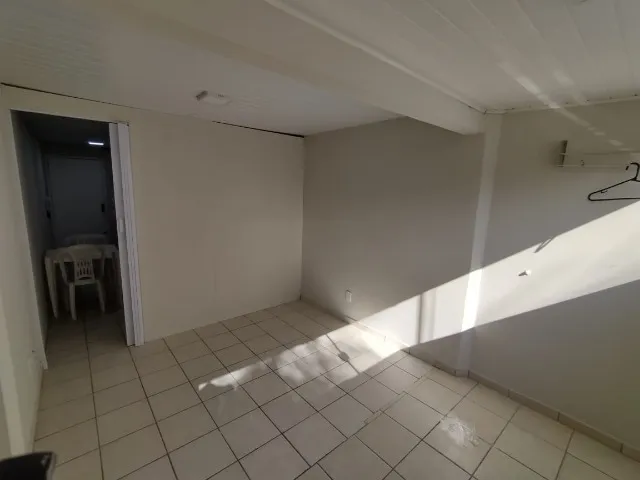 Estudio sin amueblar con 1 dormitorio y 1 baño — photo 3