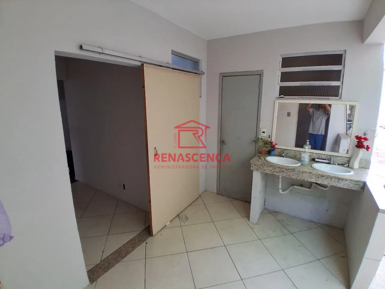 Furnished house with 5 bedrooms and 5 bathrooms — photo 17