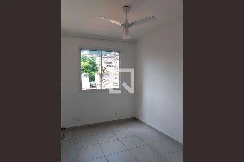 2-bedroom apartment in a building with a gym — photo 9