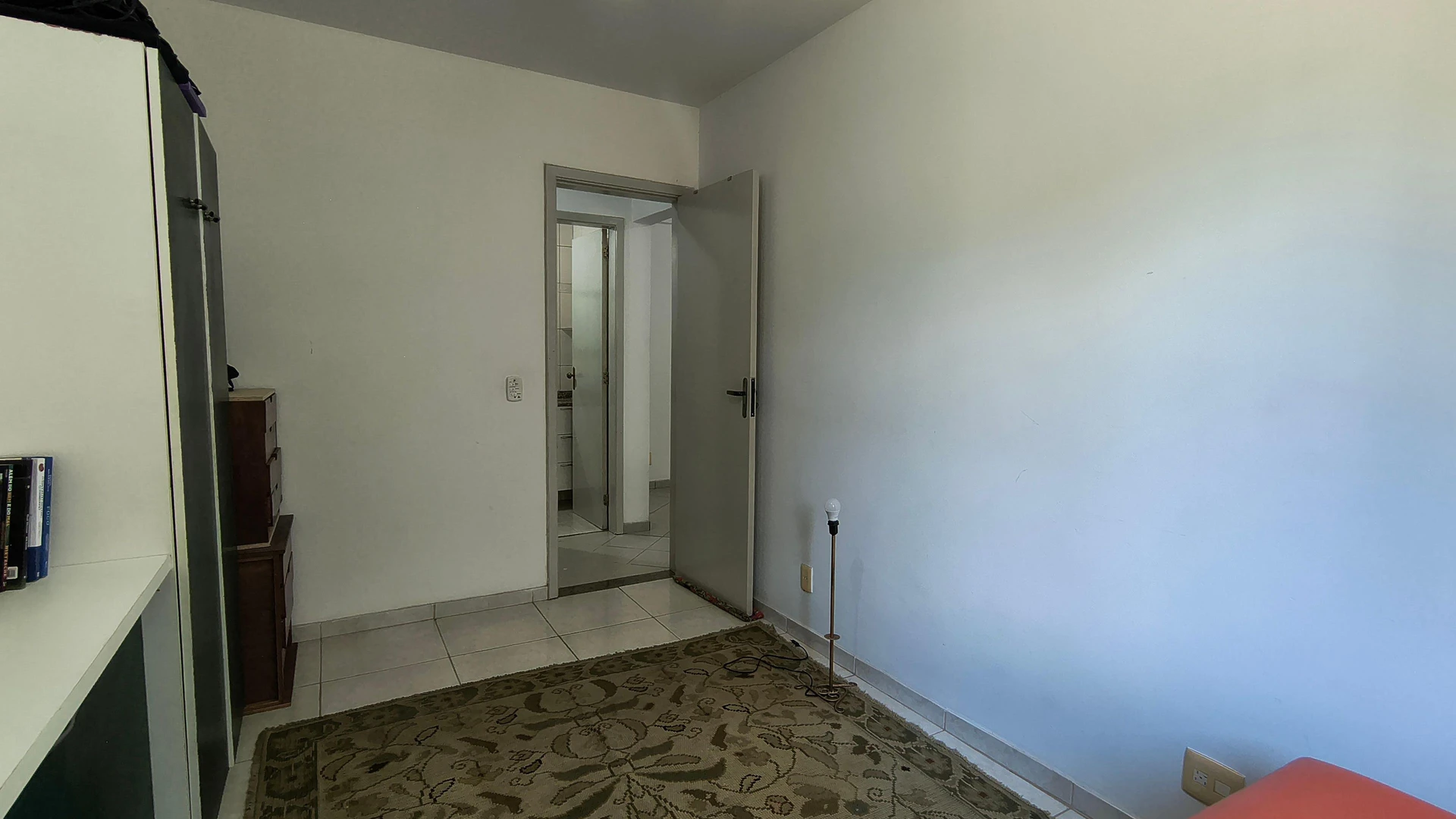 Furnished apartment with 2 bedrooms and 2 bathrooms — photo 20