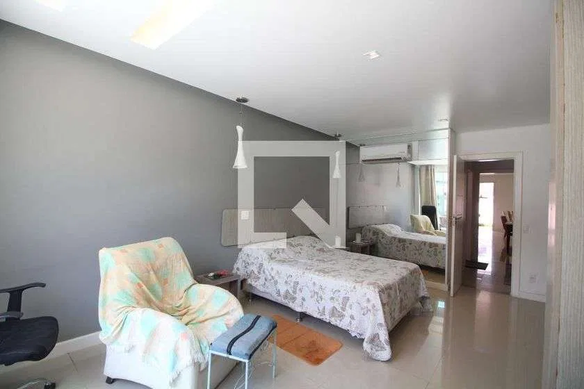 Condominium house with 4 bedrooms and 329 m² — photo 30