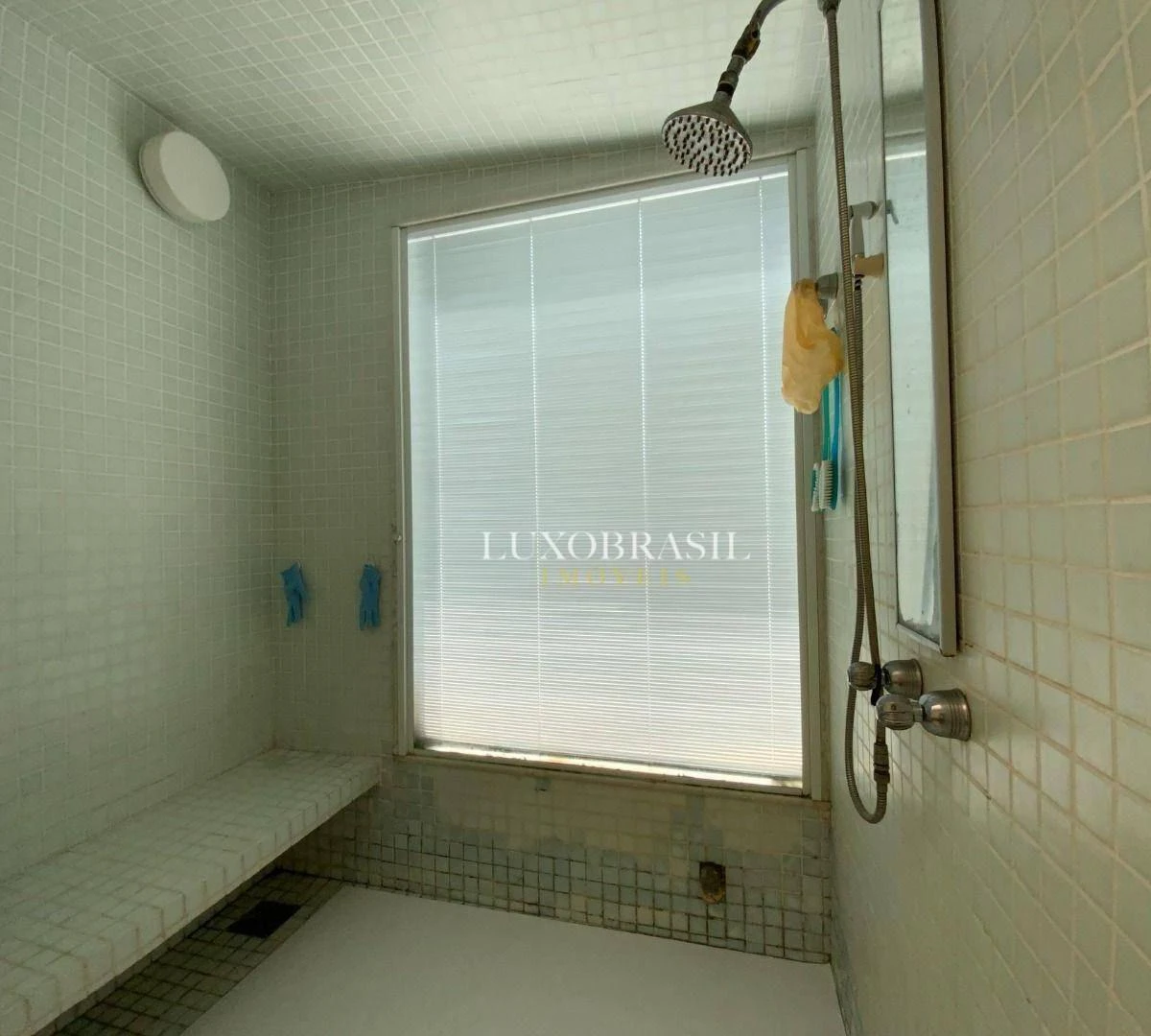 Apartment with 4 suites and access to shared pool — photo 38