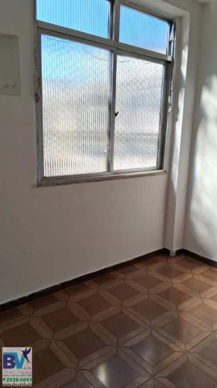 Apartment with 2 bedrooms and a separate kitchen with stove — photo 4