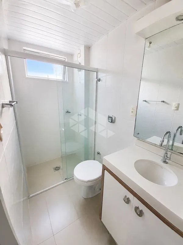 Квартира 47 м² с 2 спальнями и душевой с стеклом — photo 4