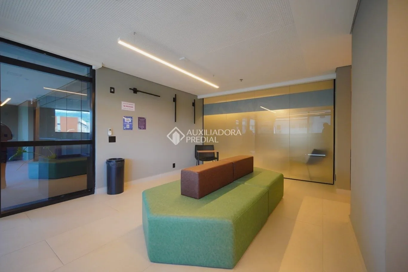 Furnished 36 m² studio with 1 bedroom and city view — photo 17