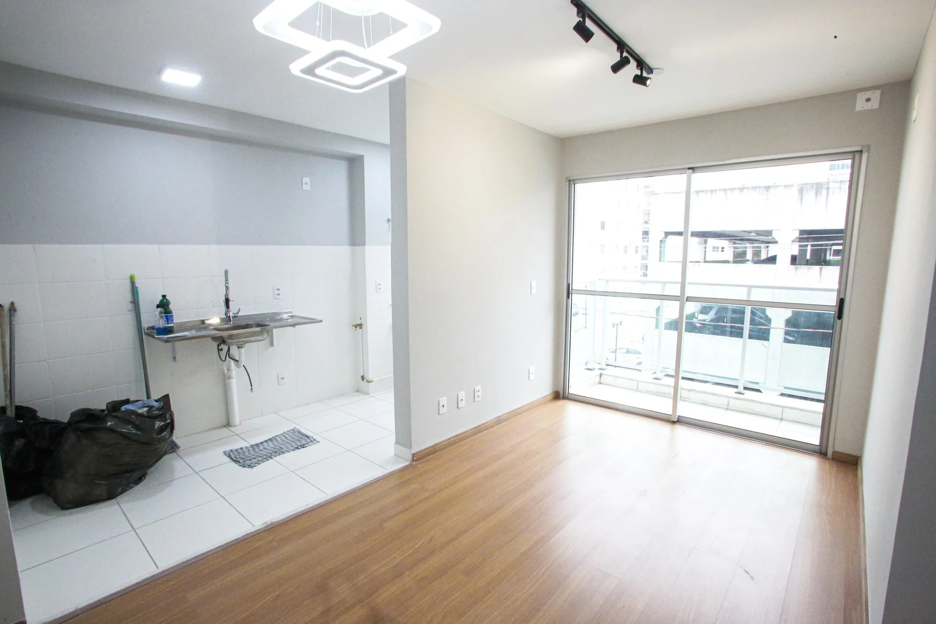 Apartamento de 2 quartos em condomínio com academia — photo 17