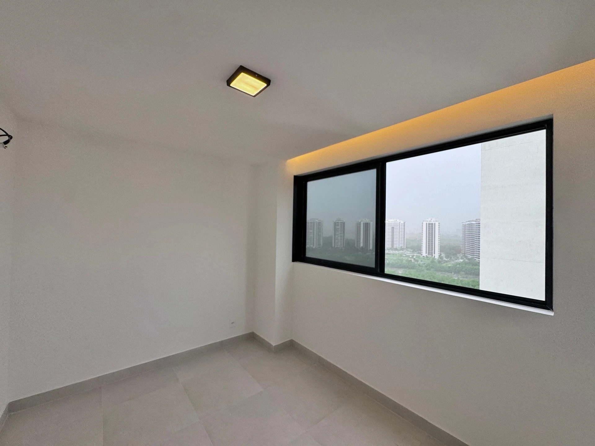 Apartamento amueblado de 3 dormitorios con balcón — photo 17