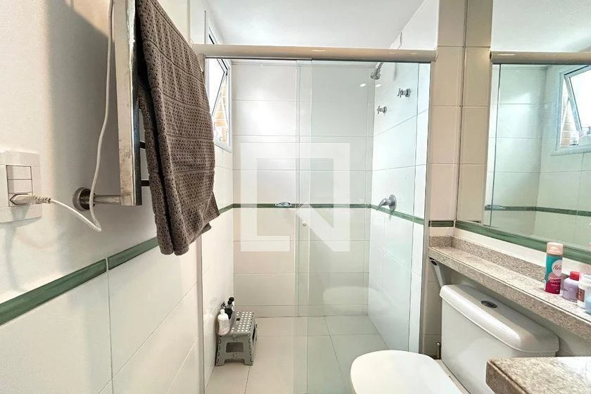 Furnished apartment, 196 m², with a glass-enclosed balcony — photo 41