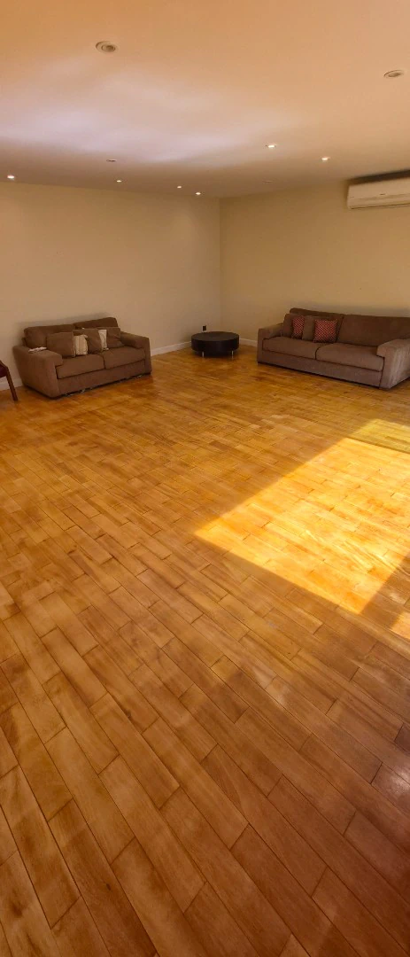 3-bedroom apartment with air conditioning and 185 m² — photo 3