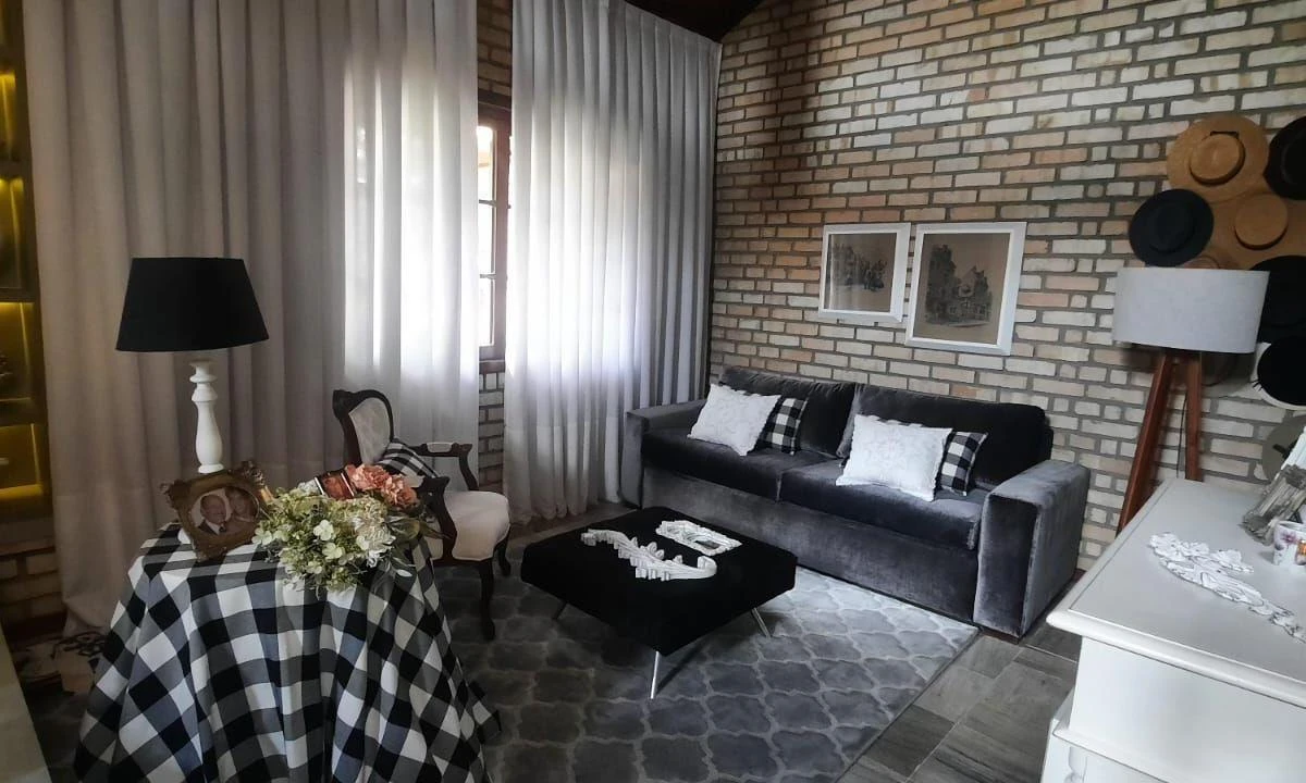340 m² house with a water view and floor-to-ceiling windows — photo 3