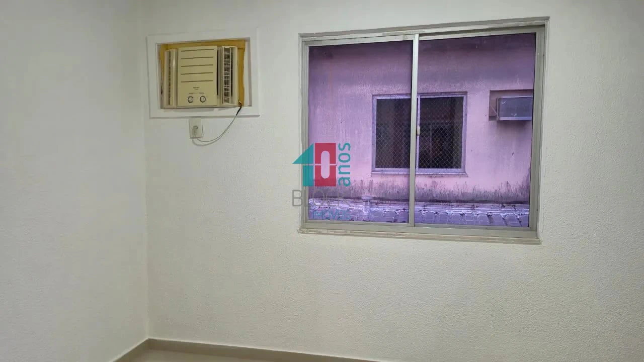 2-bedroom house with a separate kitchen and cabinets — photo 13