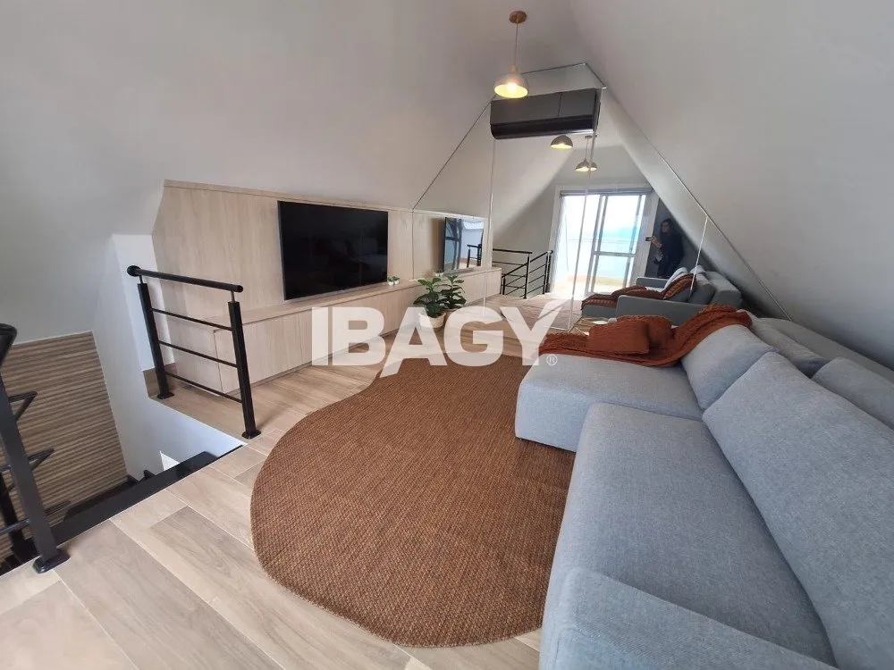 Penthouse dúplex amueblado con 3 dormitorios y 170 m² — photo 37