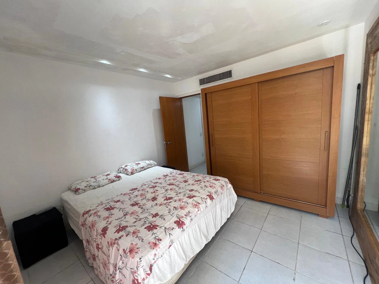 Furnished apartment, 74 m², with a walk-in closet — photo 4