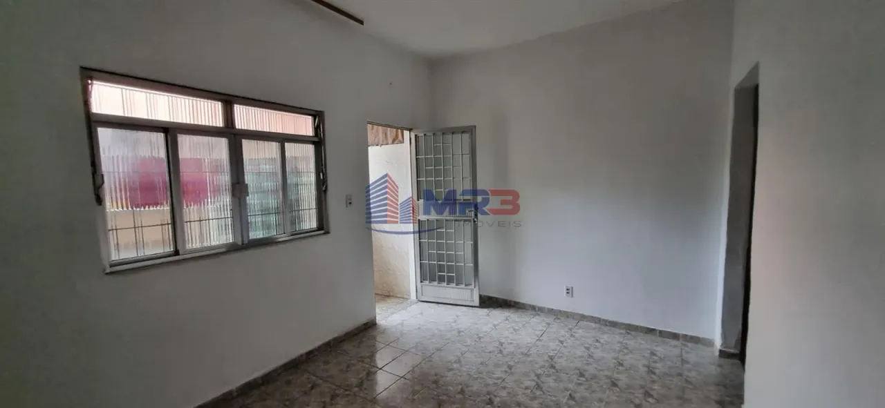 Unfurnished rental house with 2 bedrooms and 1 bathroom