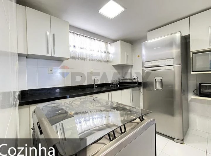 4-bedroom apartment with private BBQ area — photo 8