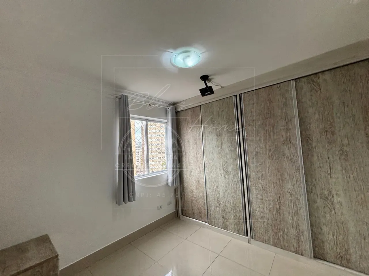3-bedroom apartment with a closed kitchen and 2 bathrooms — photo 40
