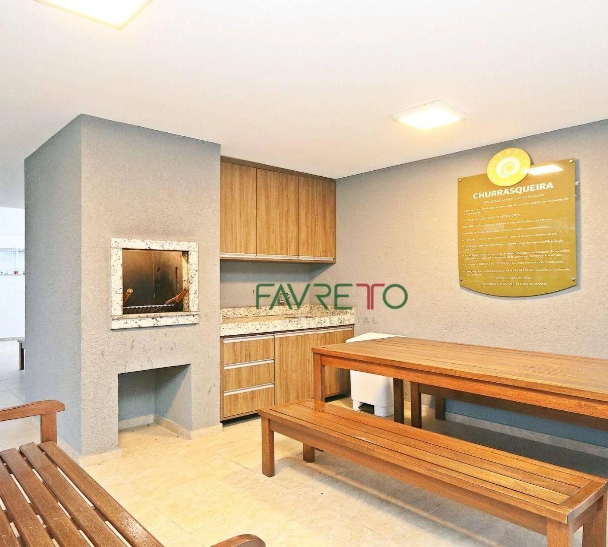 One-bedroom apartment in a building with a pool — photo 40