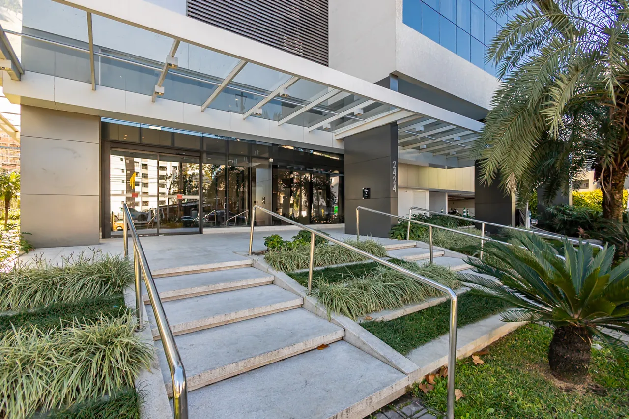 Furnished 1-bedroom apartment with 51 m² — photo 2