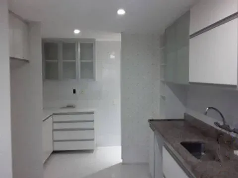 183 m² apartment with a walk-in closet and a bathtub — photo 16