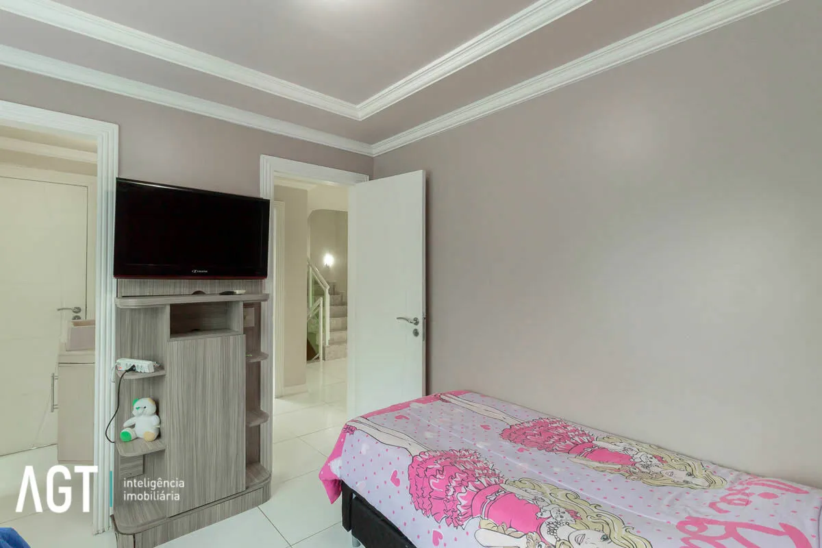 Furnished house with 4 bedrooms, 1 bathroom and 3 parking — photo 37