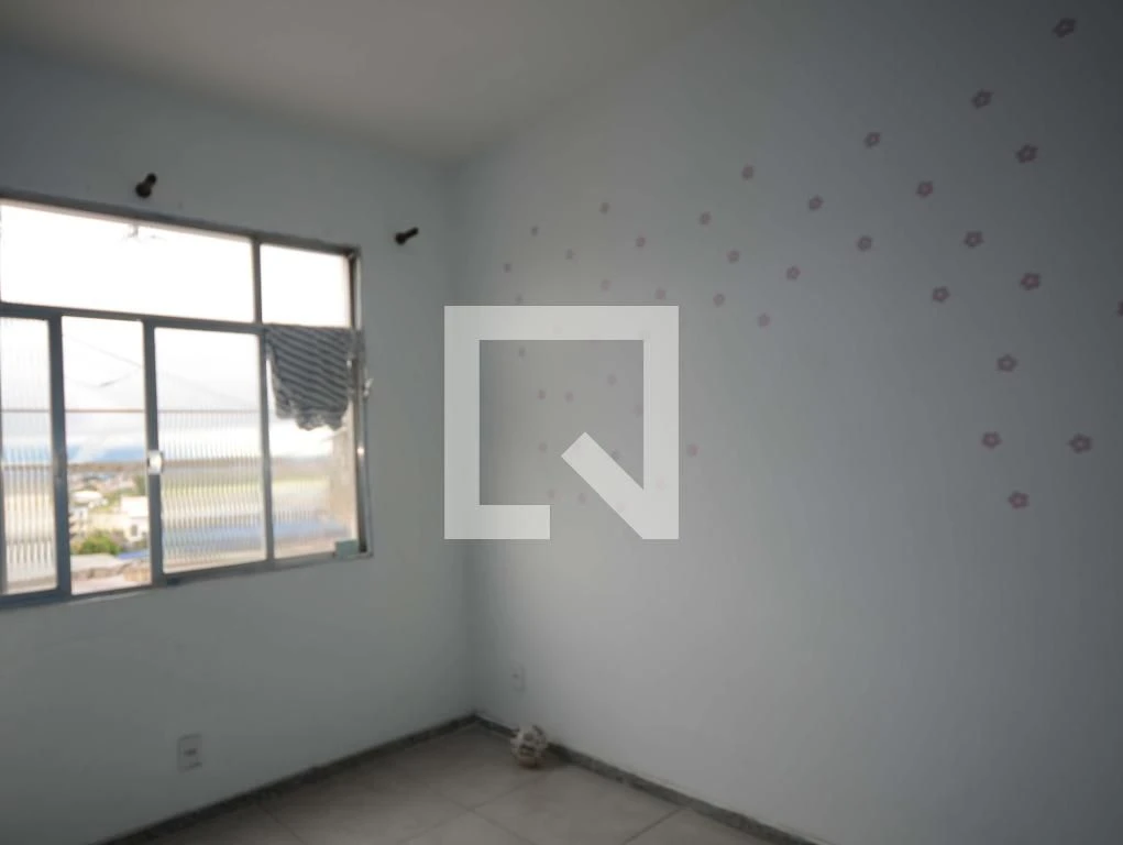 2-bedroom apartment with glass-enclosed shower — photo 25