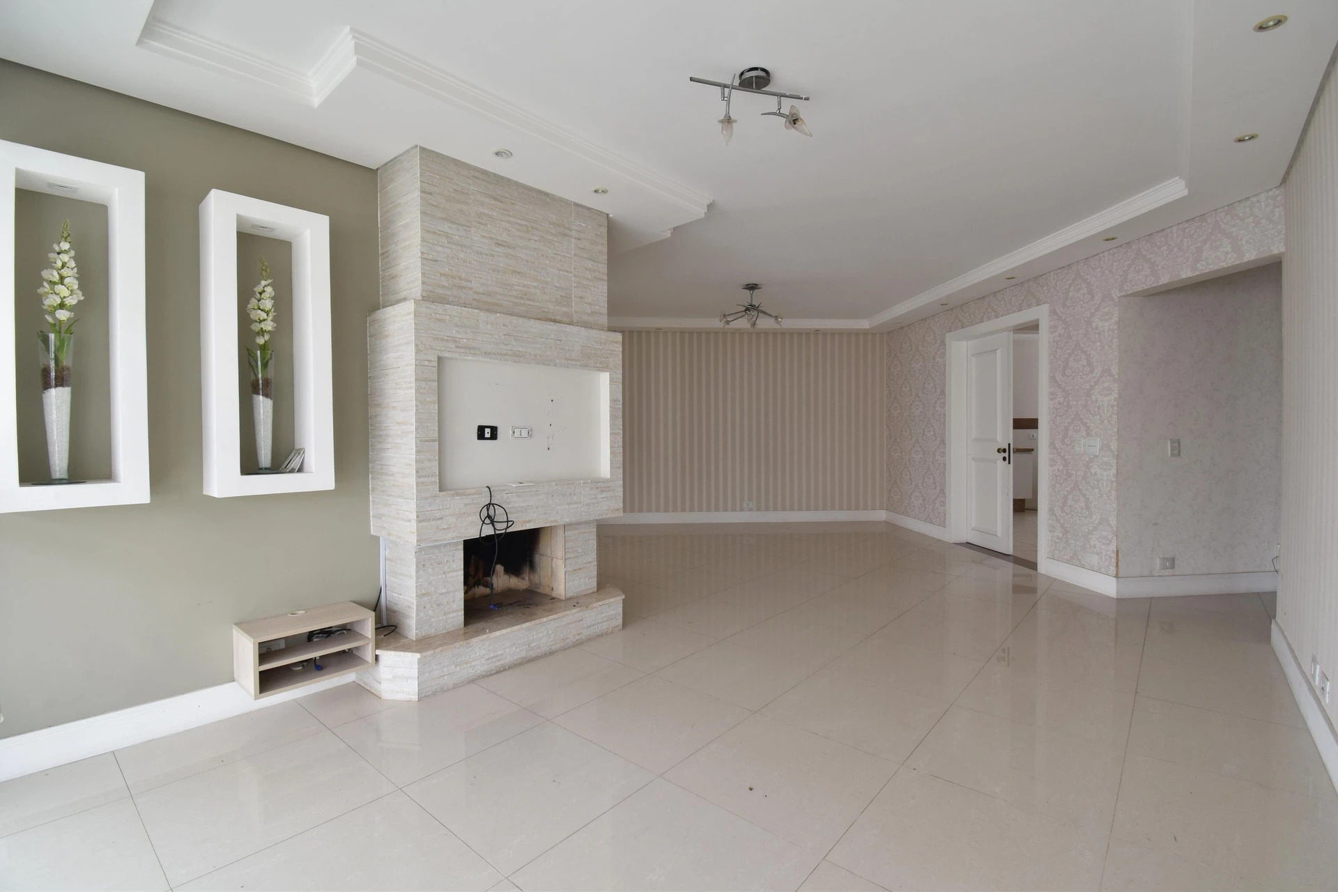 4-bedroom apartment with a jacuzzi — photo 20