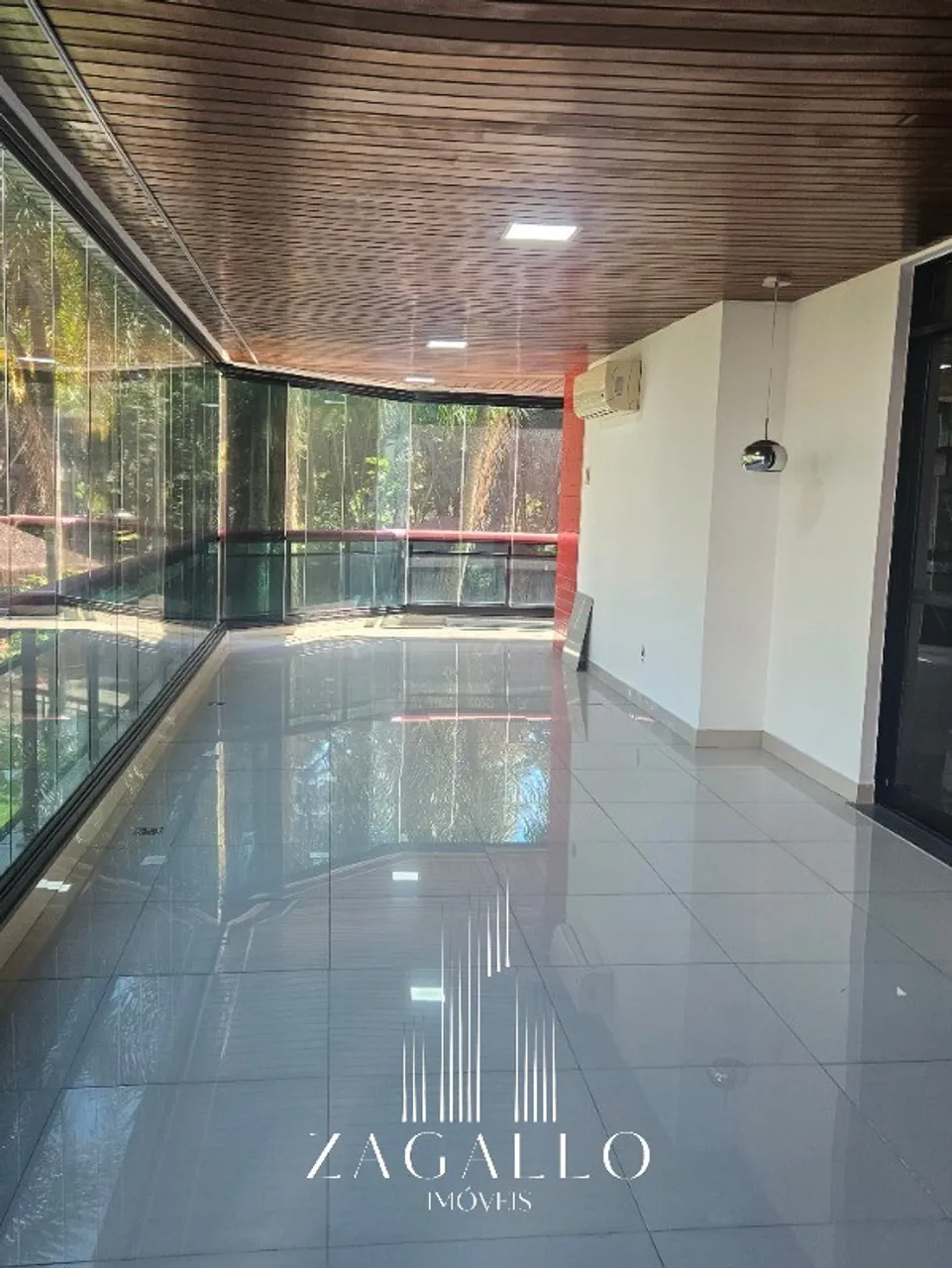 Rental apartment with 4 bedrooms, balcony, and 3 parking — photo 9
