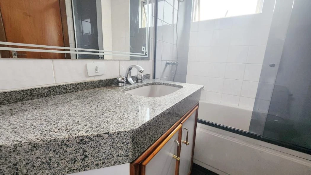 Ванна и 4 спальни: квартира 173 м² — photo 9