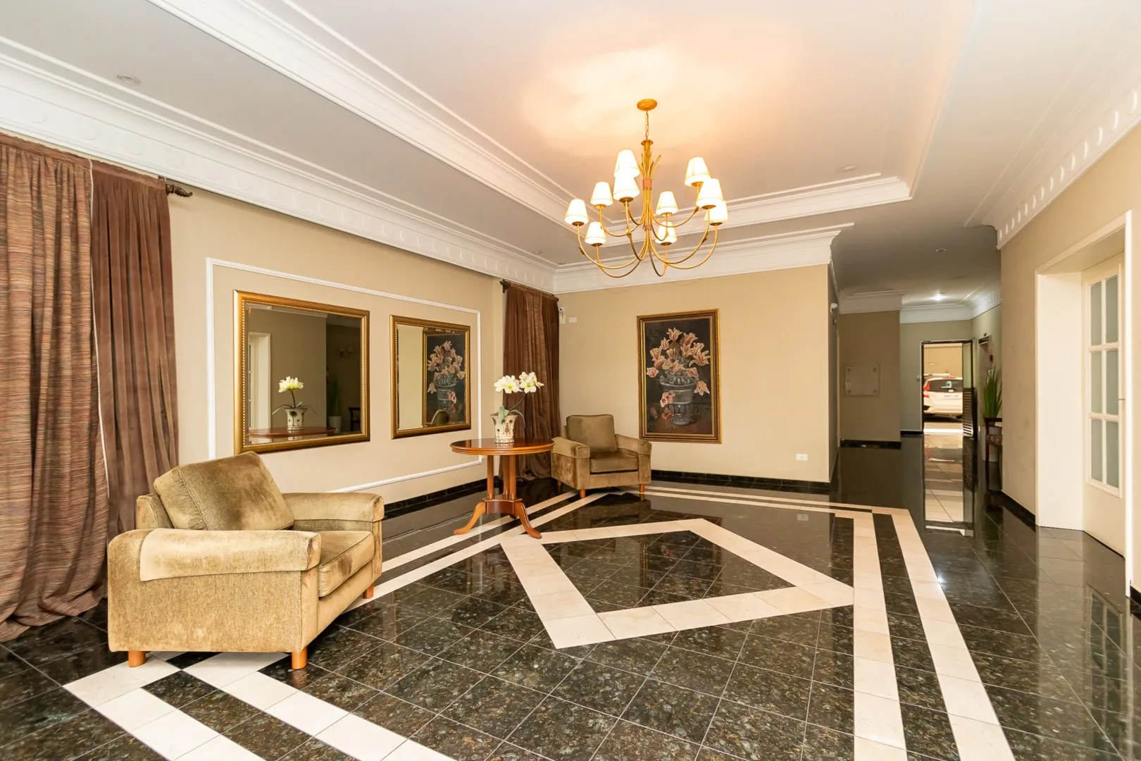 Квартира с балконом 136 м² и 3 спальнями — photo 25