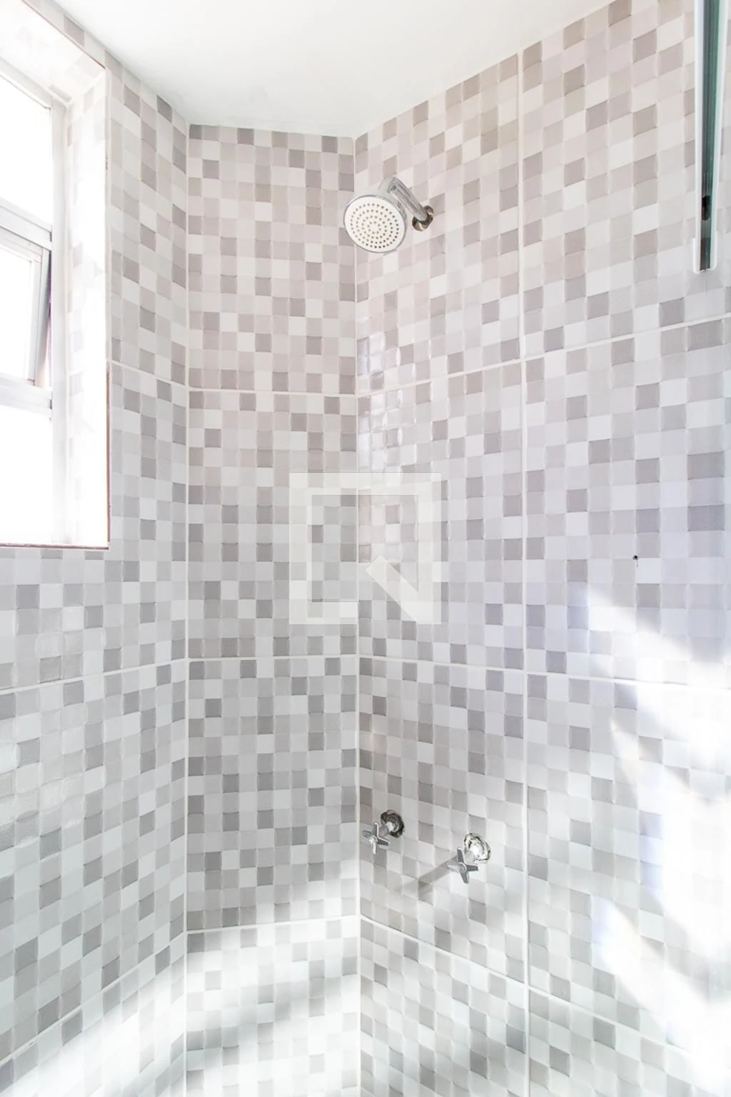 Apartamento de 3 quartos com piso de madeira ou laminado — photo 51
