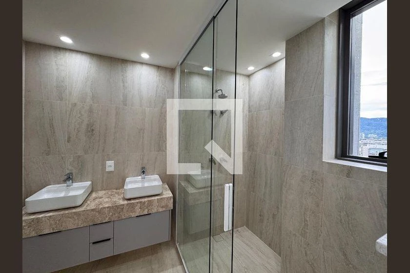 Rental apartment with 3 en-suite bedrooms and 130 m² — photo 29