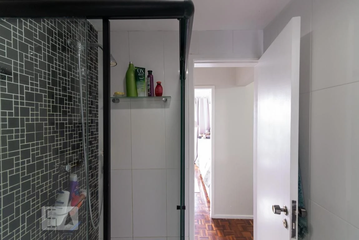 Furnished apartment, 78 m², with a glass-enclosed balcony — photo 36