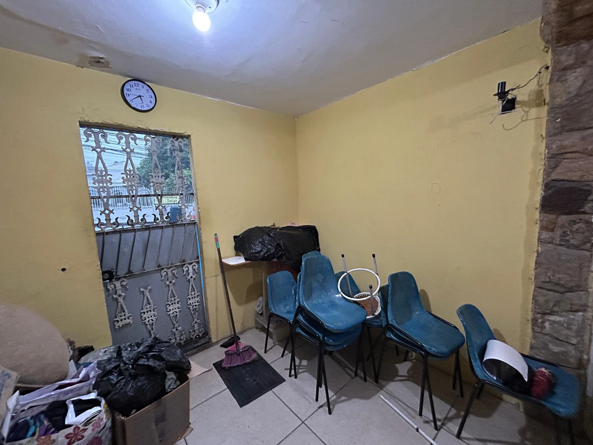 Casa com 4 quartos e varanda fechada de vidro — photo 3