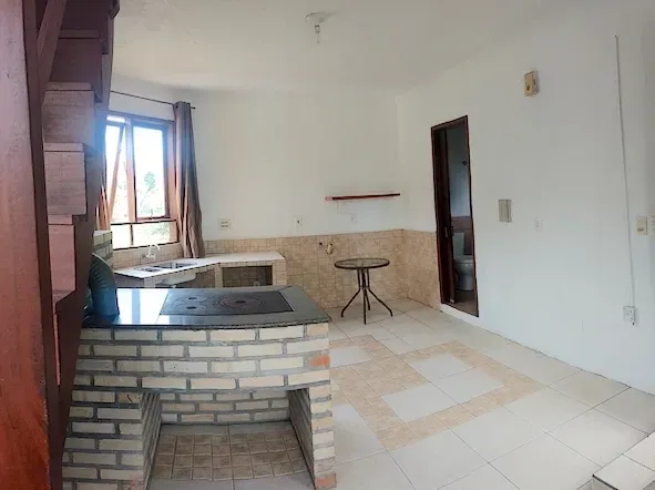 One-bedroom house with a fireplace in Florianópolis — photo 8