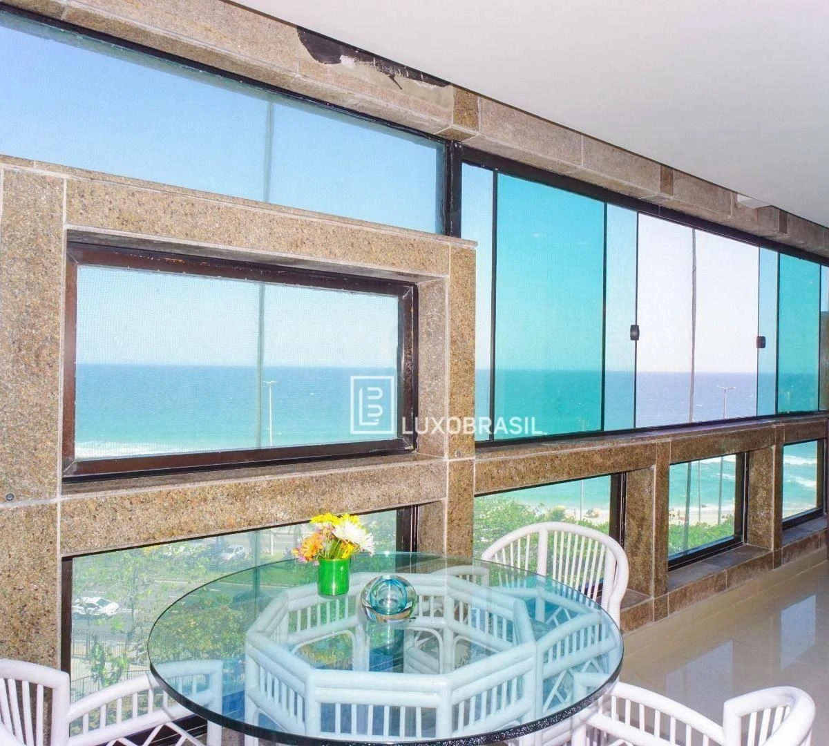 Apartamento mobiliado com varanda envidraçada e 4 quartos — photo 19