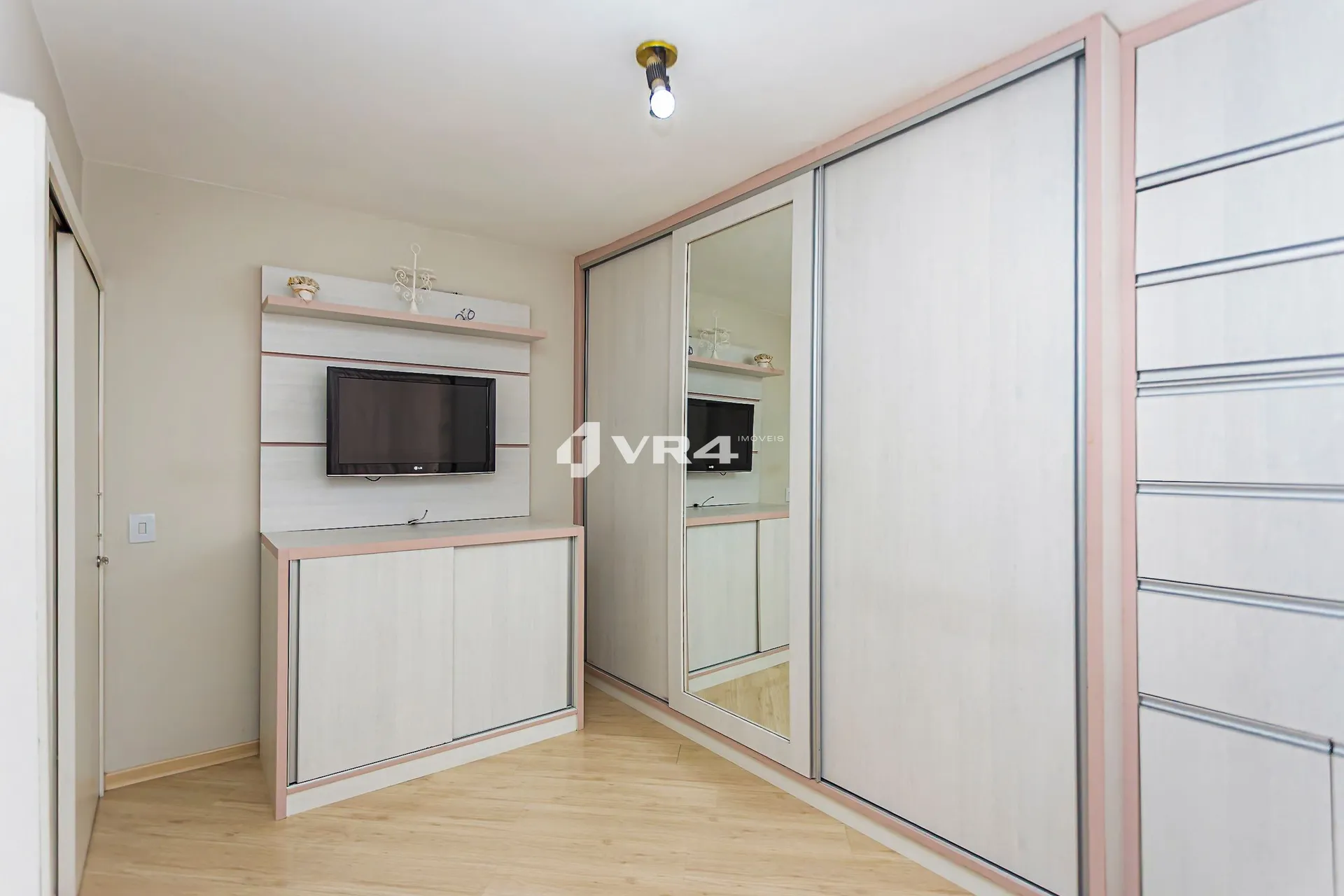 2-bedroom apartment with a washing machine — photo 18
