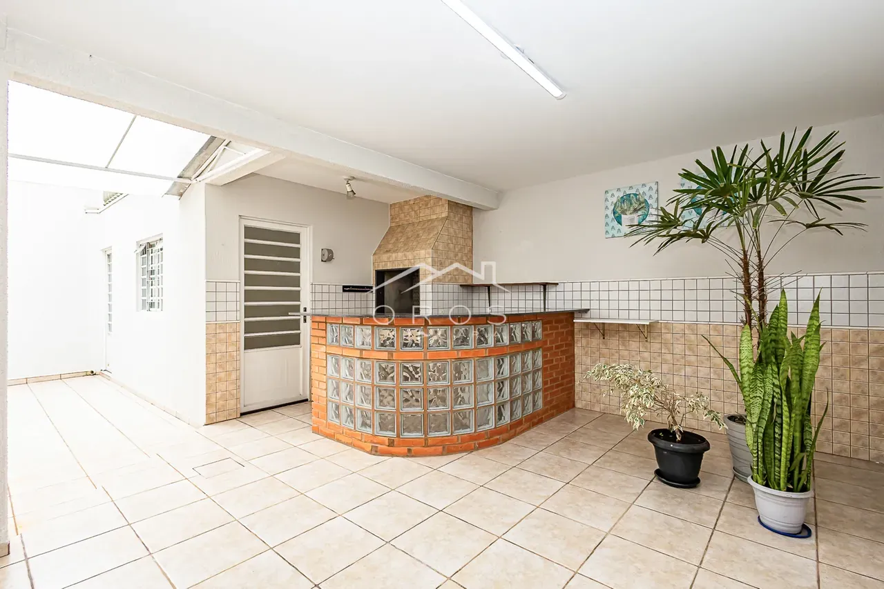 House, 200 m², with a washing machine — photo 39