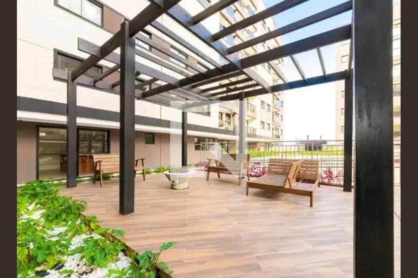 2-bedroom apartment in a building with a gym — photo 10
