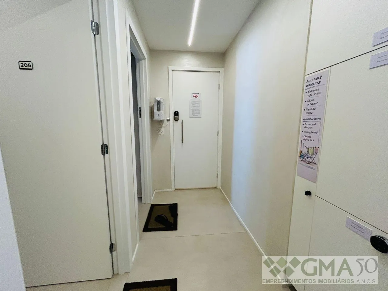 Furnished 1-bedroom apartment with a gas stove — photo 13
